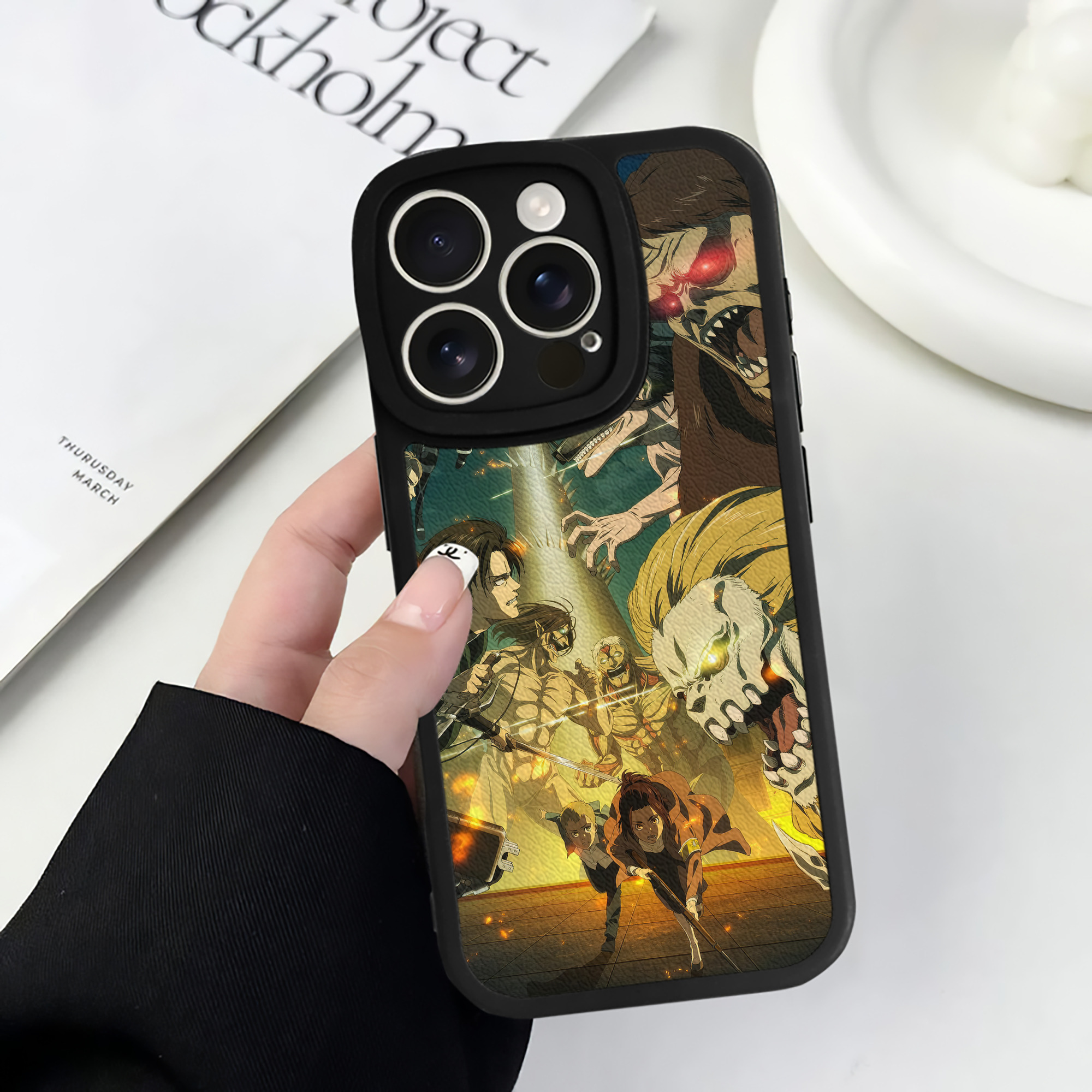 （画像用） 進撃の巨人 Attack on Titan 【iPhone 16シリーズ対応】シリコンスマホケース（レザー調） 材質：シリコン